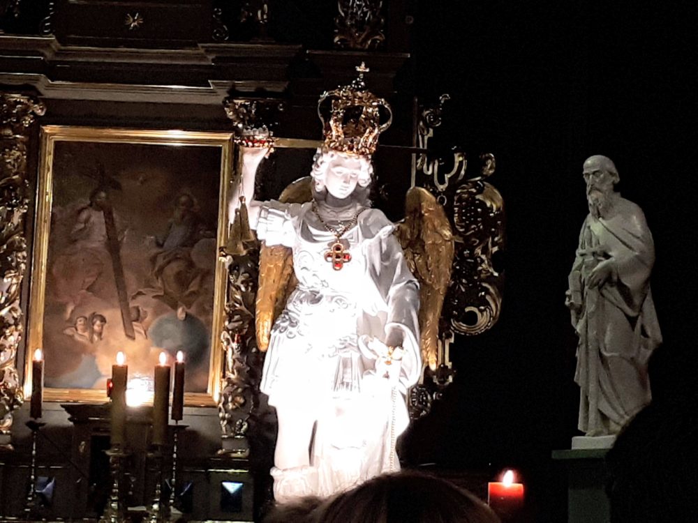 Powitanie Figury św. Michała Archanioła z Groty Objawień na Gargano (film)